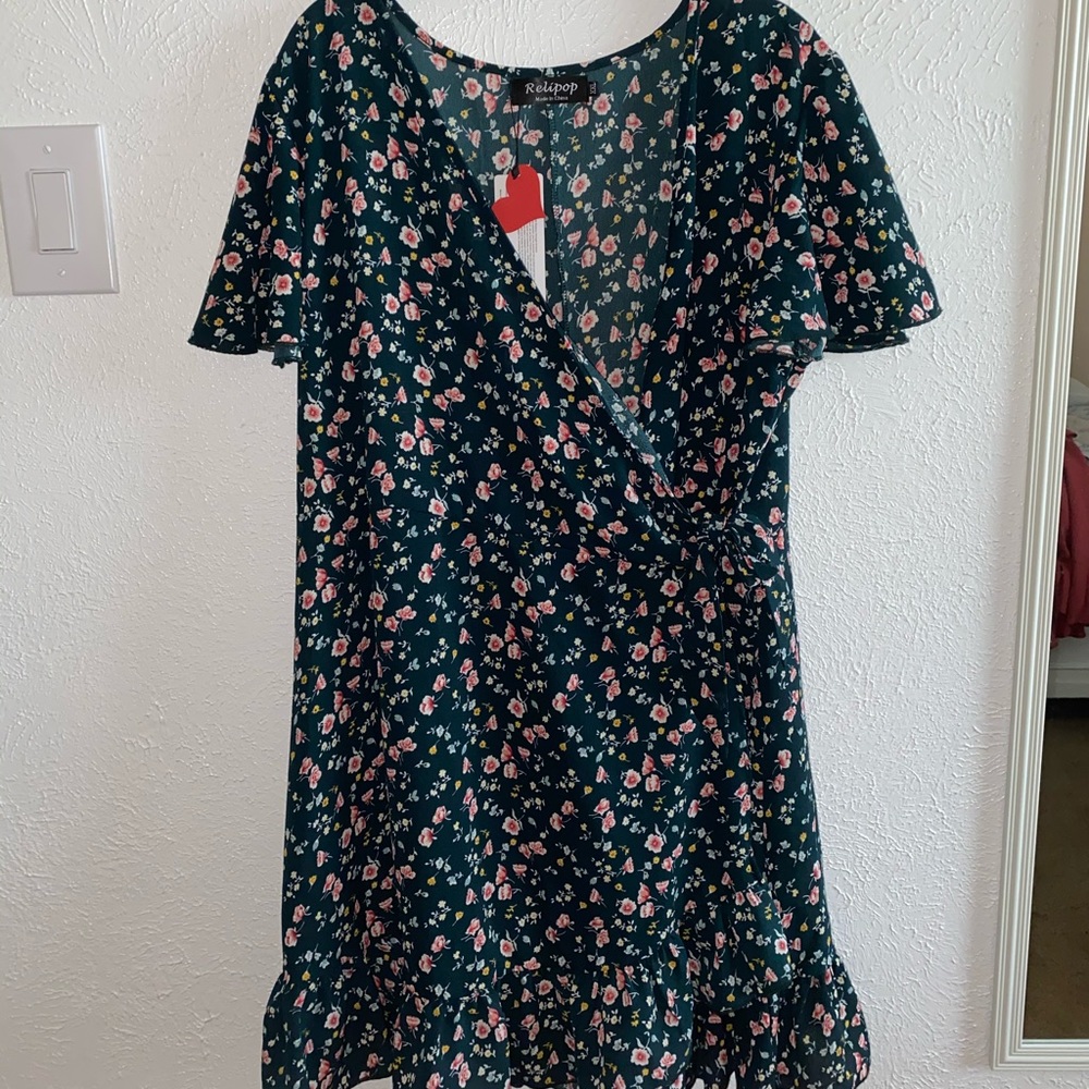 ✰ forest green floral wrap dress ✰